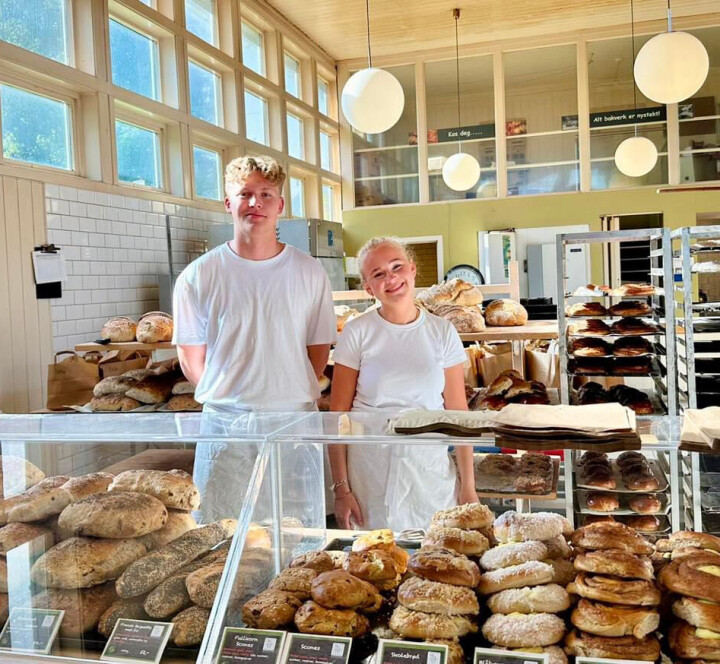 Havbakeriet har siden 2013 holdt til i gymsalen til nedlagte Hvasser skole på Hvasser.