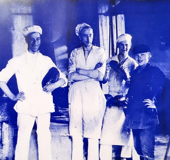 Sam Berg startet sitt eget bakeri i 1924.