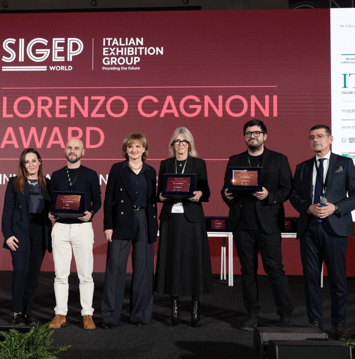 Heidi Haugli i MyFoodOffice på podiet sammen med de andre vinnerne i Sigep Lorenzo Cagnoni Awards.