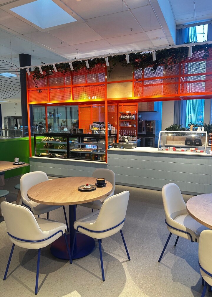 Pedersens Bakeri & Konditori i Tromsø har åpnet kafe på kjøpesenteret K1 i byen.