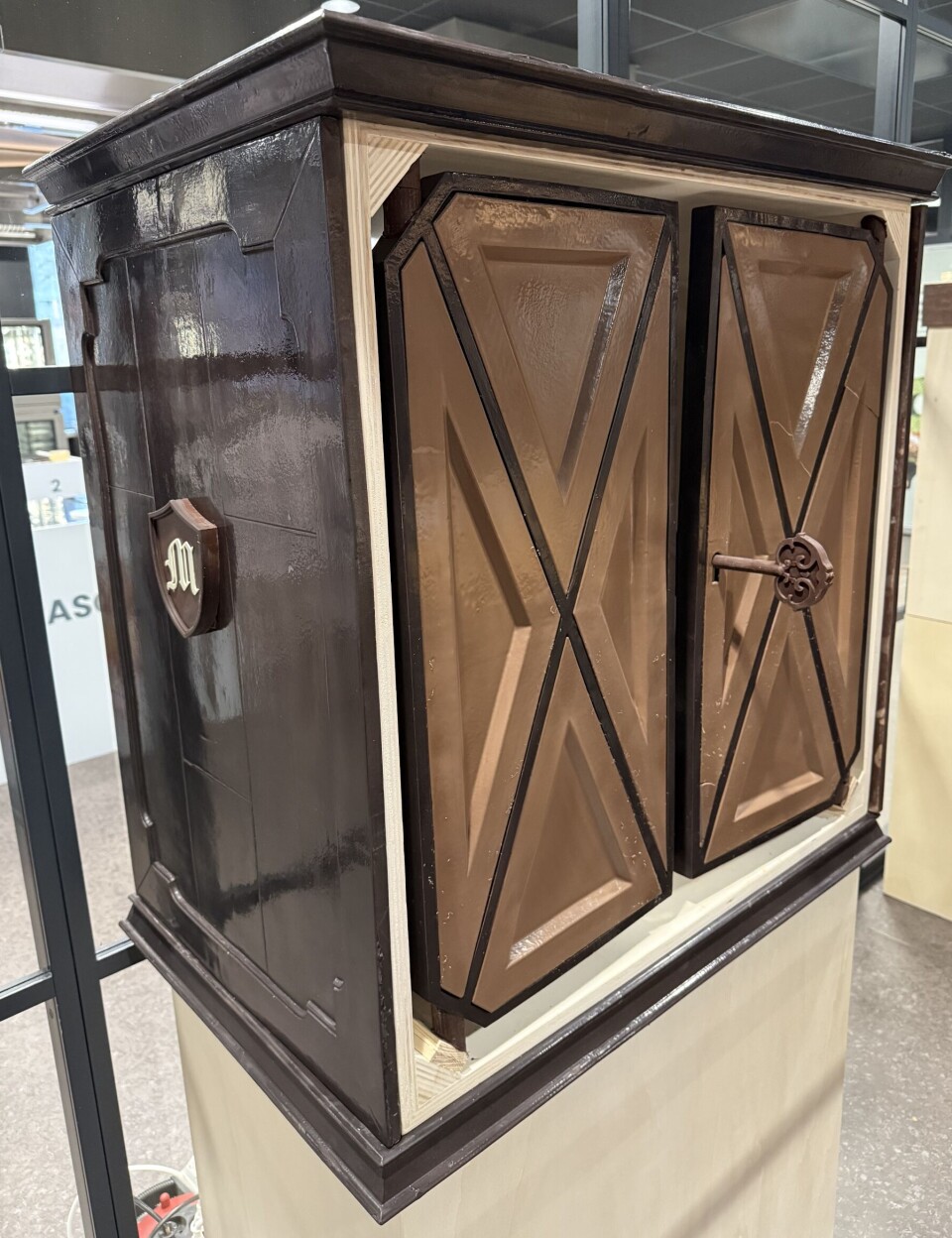 Pascals playbox var et låsbart sjokoladeskap.