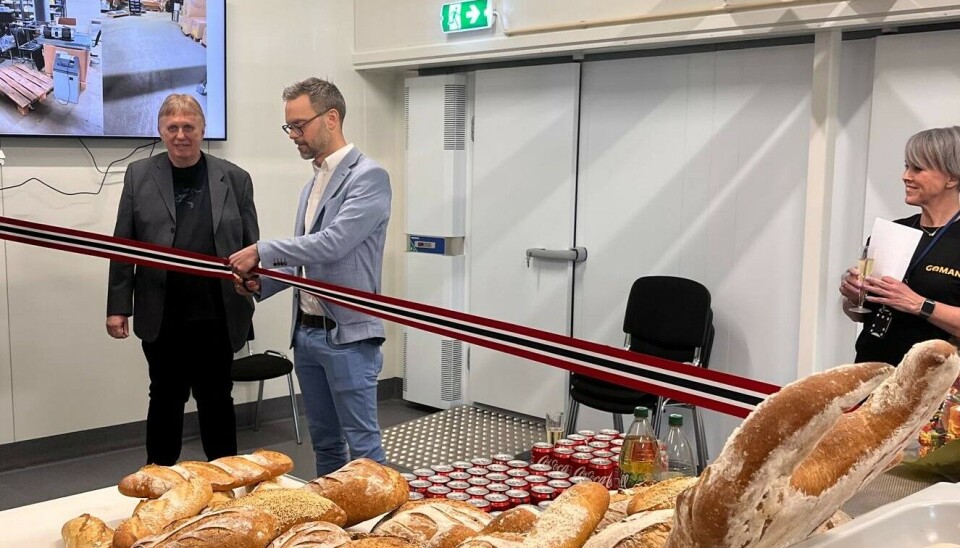 Daglig leder i Goman, Erlend Kjelsen klipte snora og erklærte testsenteret for åpnet.