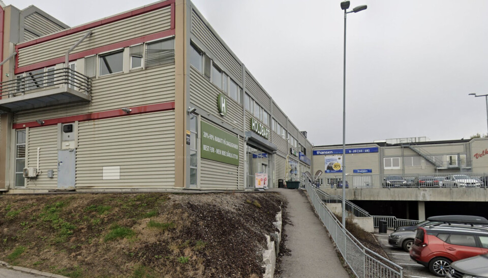 Billige ferske brød gir kø hos Holdbart i Skien.