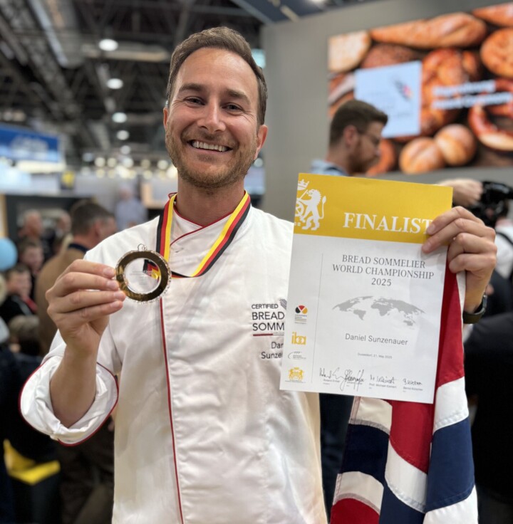 Daniel Sunzenauer var en av 16 finalister i verdens første VM for brødsommelierer på iba 2025. Daniel Sunzenauer var en av 16 finalister i verdens første VM for brødsommelierer på iba 2025.