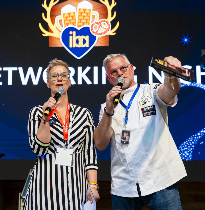 På kveldstid var det flere festlige arrangementer for messedeltakerne.