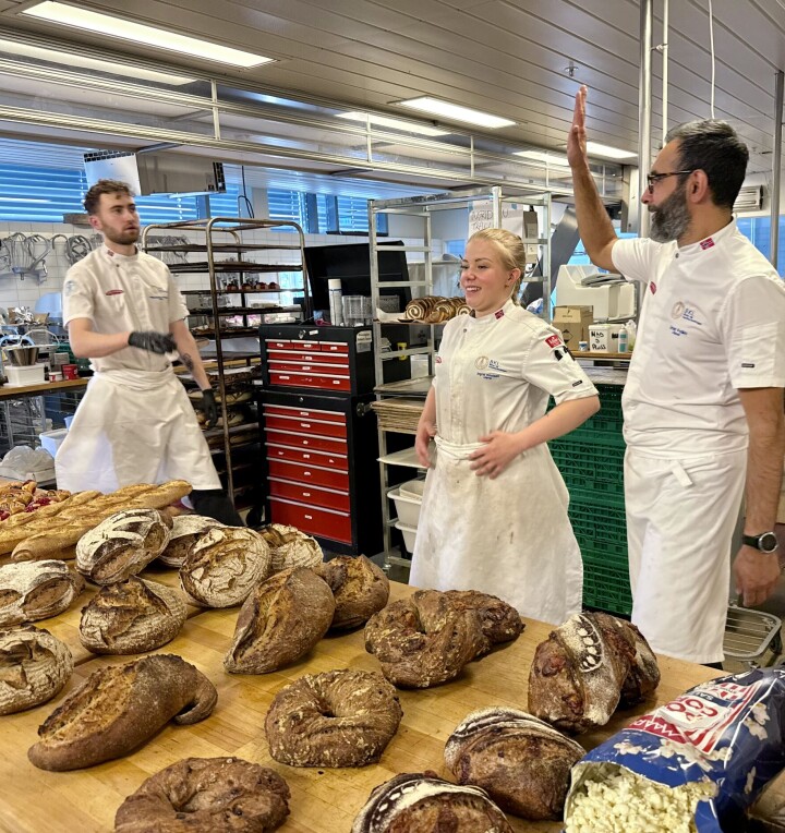 Philip Therkildsen (f.v.), Ingrid Knutsen og Umid Fotikh er ferdig med dagens gjennomkjøring.