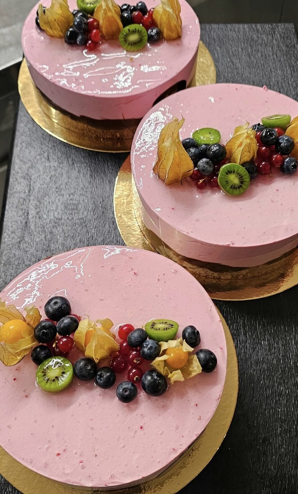 Jubileumsprodukt: Bringebærmousse med pannacotta.