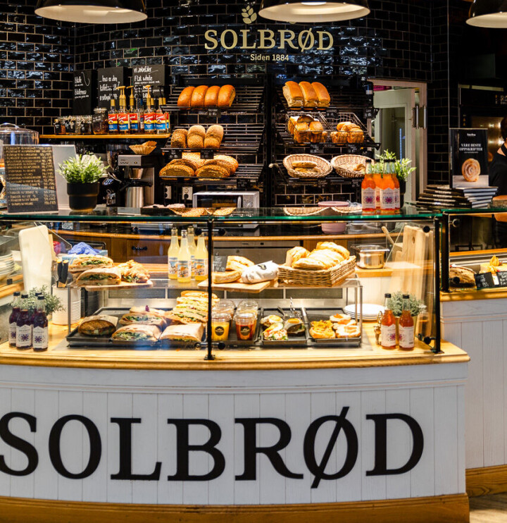 Kanelsnurrens seks utsalg i Bergen blir omprofilert til Solbrød etter at Baker Brun Holding AS har kjøpt Kanelsnurren Bergen AS.