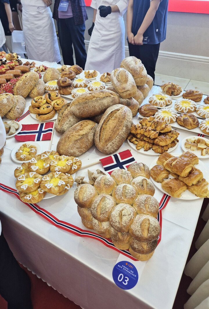 De norsker produktene imponerte på smak og tok gullet i konkurranse med skarpskodde kinesiske bakere.