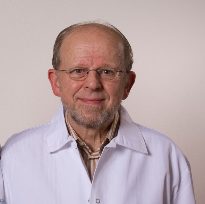 Hans Helge Raae Olsen er gått bort 78 år gammel.